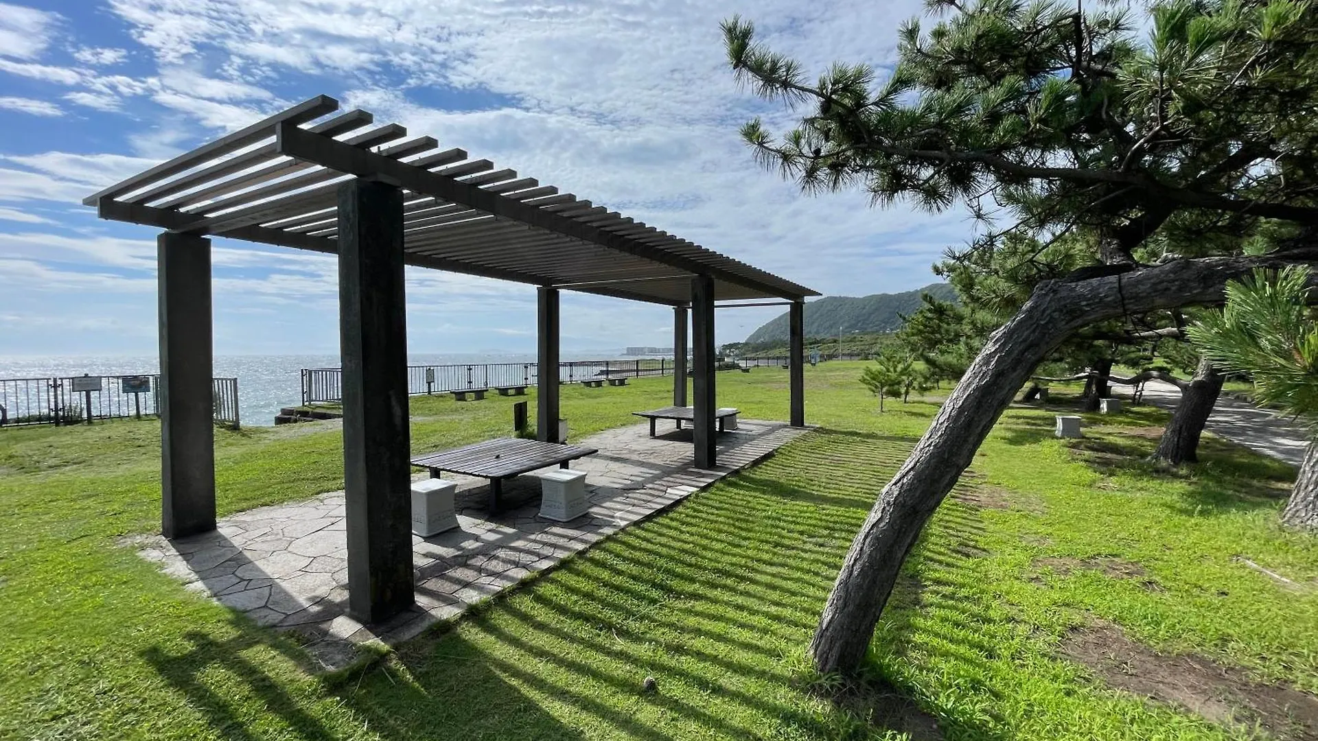 Slowhouse Hayama 0*,  Japan